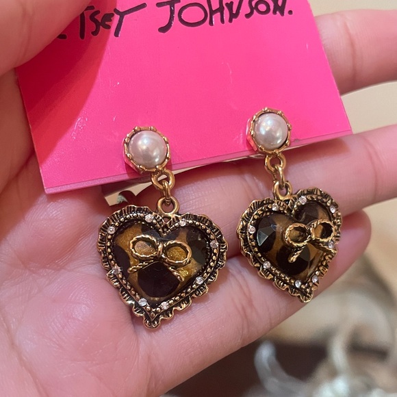 Betsey Johnson Black and Gold Heart Earrings - Picture 6 of 6